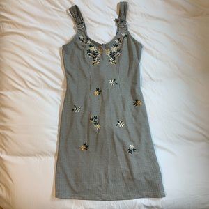 Top shop us 6 gingham embroidered body con dress